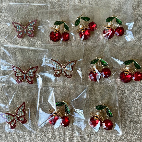 Bundle Of 11 - Butterfly and Cherry Bumblebee Brooches - Picture 5 of 7